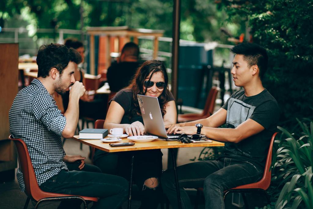 Startups: Cómo Llevar tu Idea a la&nbsp;Realidad